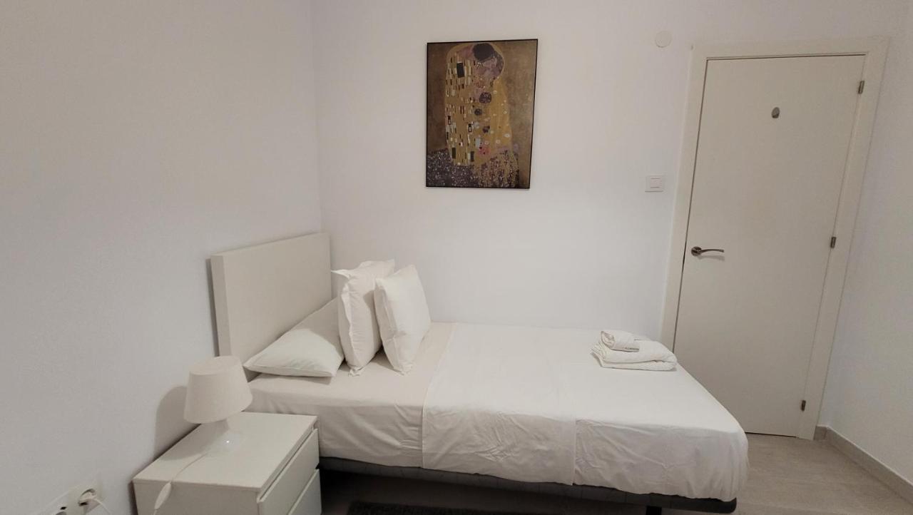 Apartaments B O D Collblanc L'Hospitalet de Llobregat Exterior photo